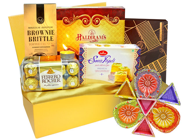 Wine n Food Hamper - Deepavali Food Gift Hamper DW03 - L36669439 Photo